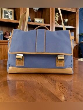 COACH Hamptons Business Messenger Bag Navy Tan Leather Y2K Satchel Crossbody